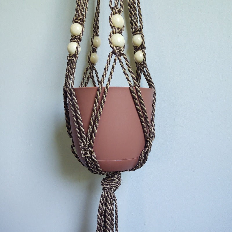 Macrame plant hanger, Daffodil